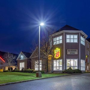 Super 8 By Wyndham Quebec City